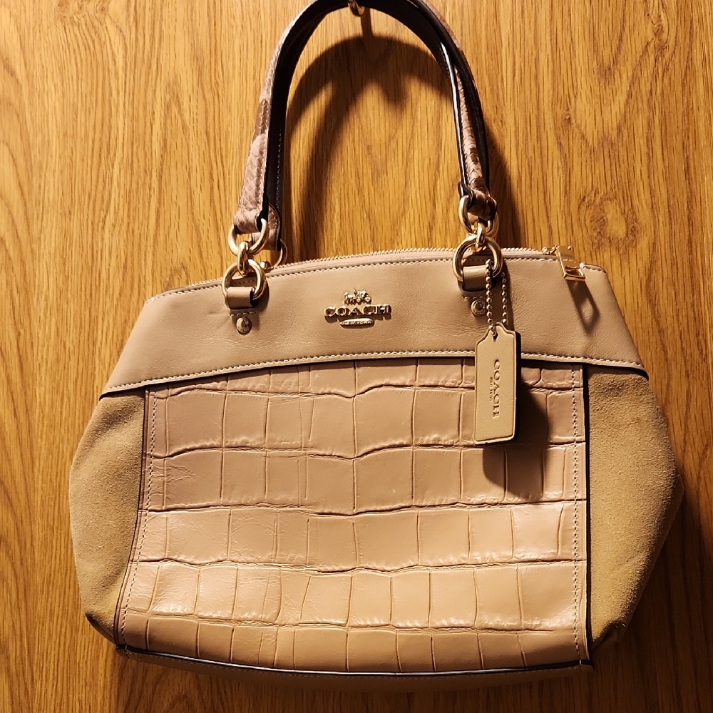 Coach Beige Croc-Embossed Shoulder Bag